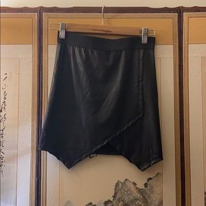Tres Bien faux leather asymmetrical skirt